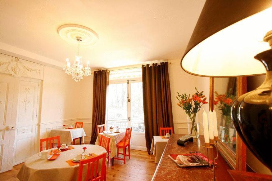 Hotel Des Poetes Avec Parking Sur Reservation Beziers Ngoại thất bức ảnh