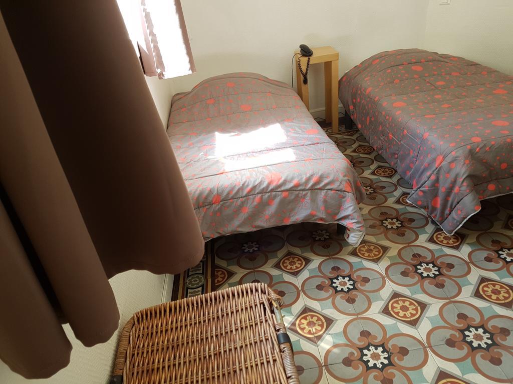 Hotel Des Poetes Avec Parking Sur Reservation Beziers Ngoại thất bức ảnh