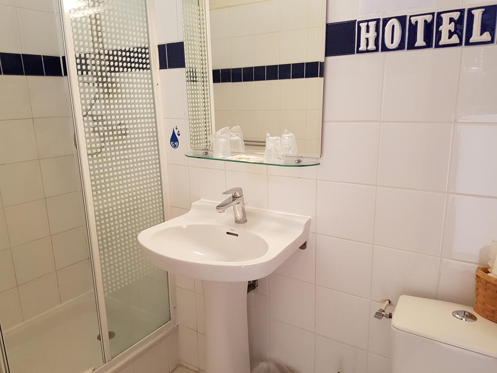Hotel Des Poetes Avec Parking Sur Reservation Beziers Ngoại thất bức ảnh
