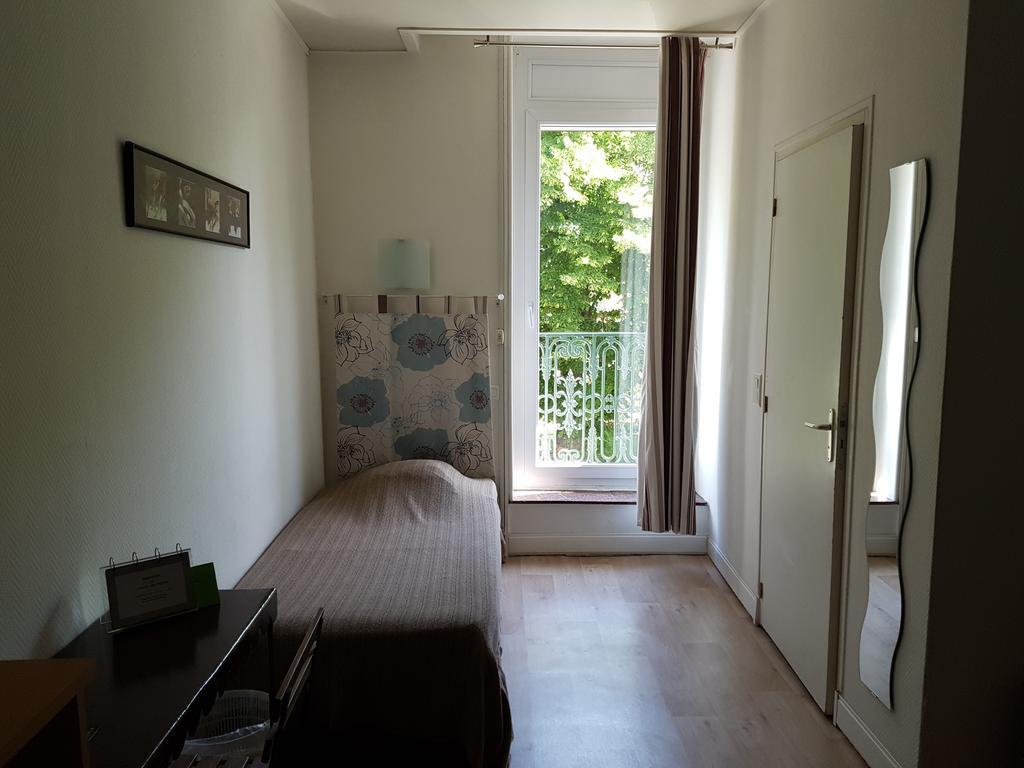 Hotel Des Poetes Avec Parking Sur Reservation Beziers Ngoại thất bức ảnh